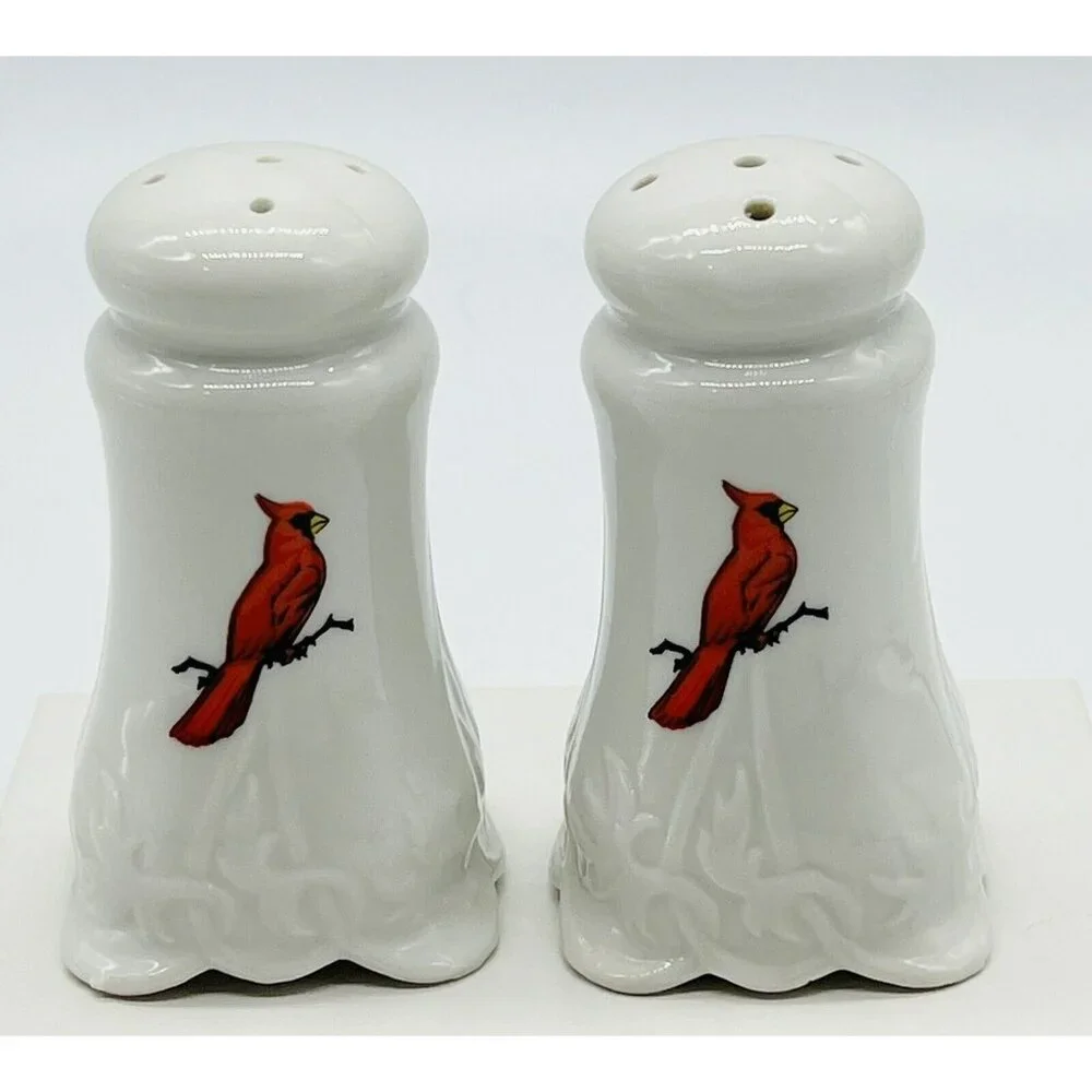 Vintage Cardinal‎ Salt Pepper Shakers Ceramic Fort Boonesborough